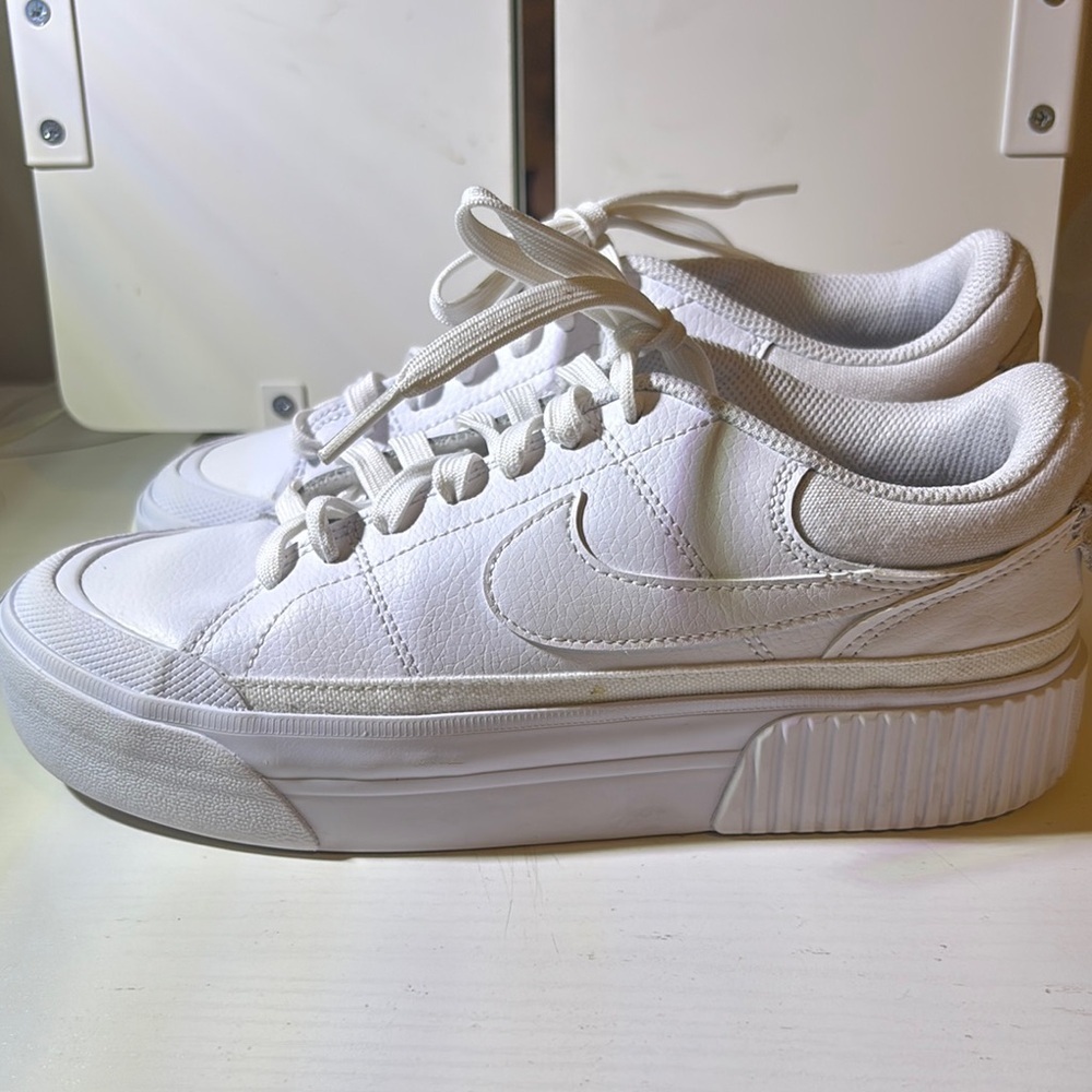 Nike Classic White Low-Tops - Picture 4 of 6